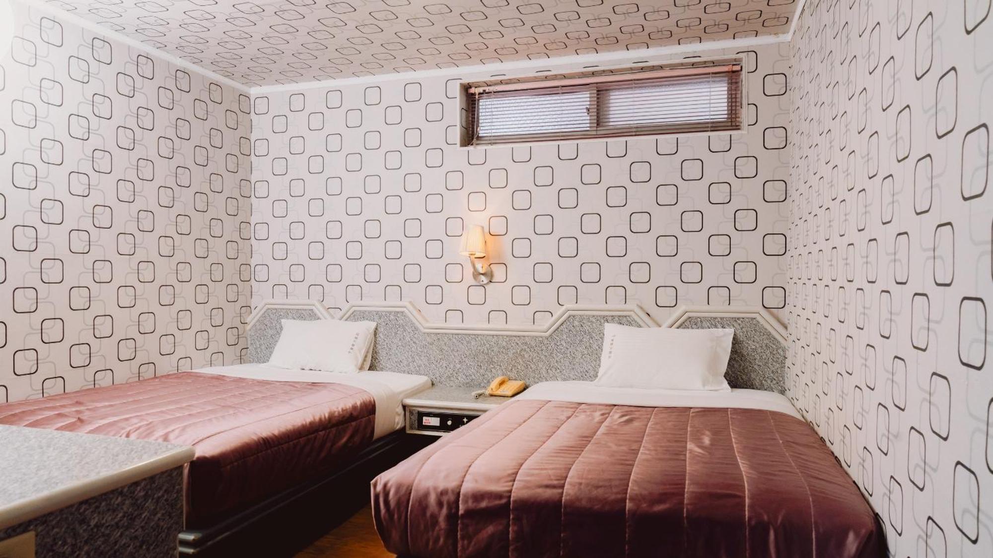 Tong Hsin Hotel Pingtung Bagian luar foto
