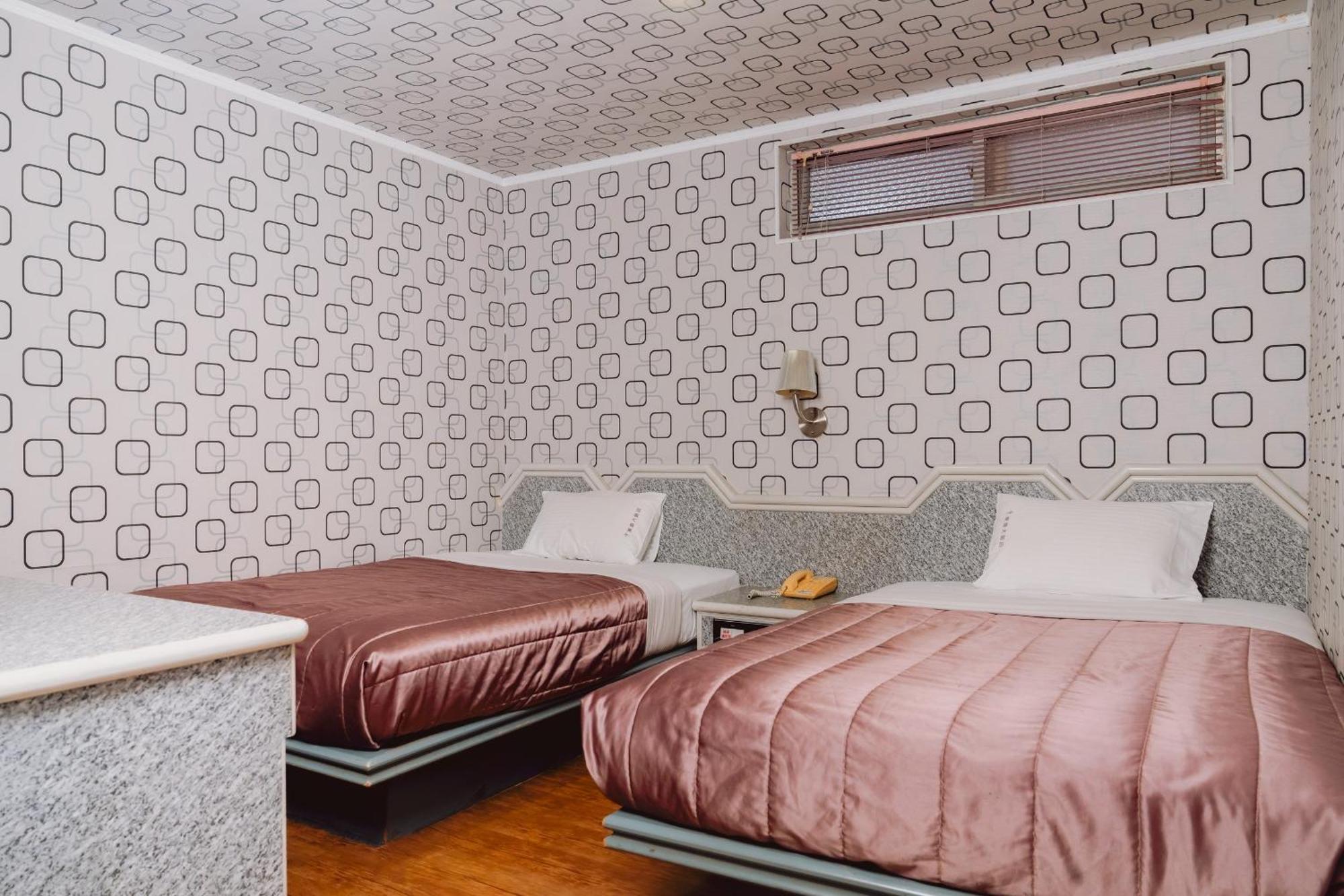 Tong Hsin Hotel Pingtung Bagian luar foto